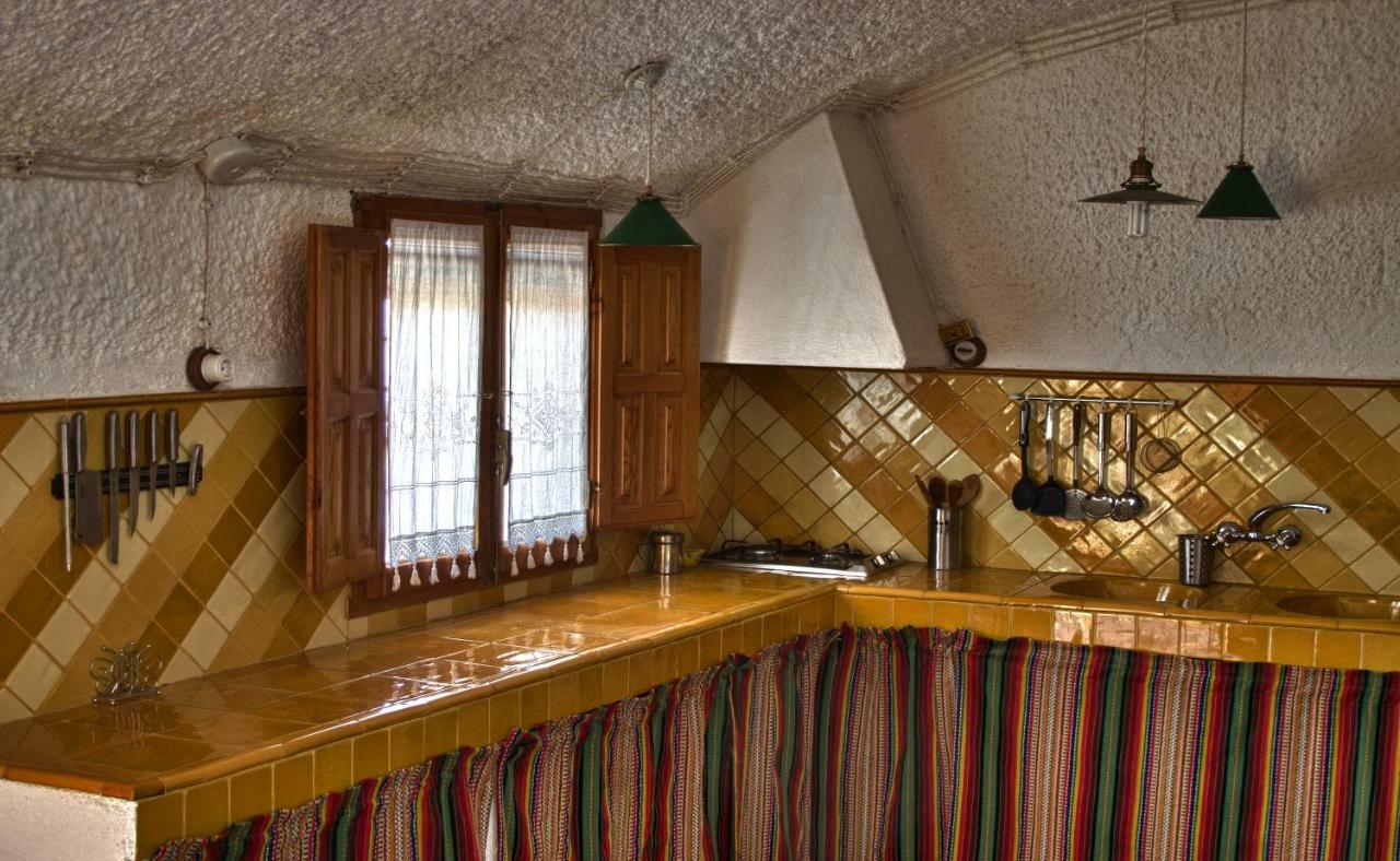 Cuevas El Torriblanco Guest House Gorafe Ngoại thất bức ảnh